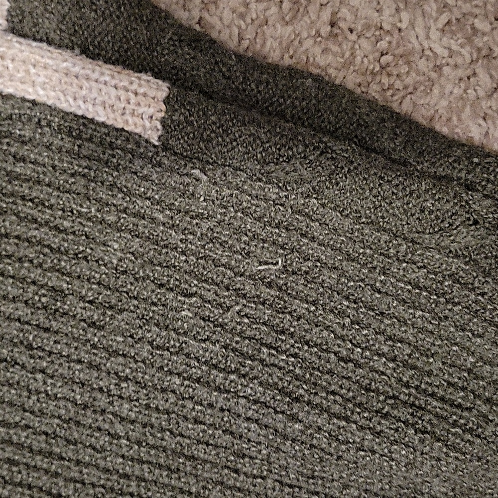 Colorblock sweater - Picture 3 of 3